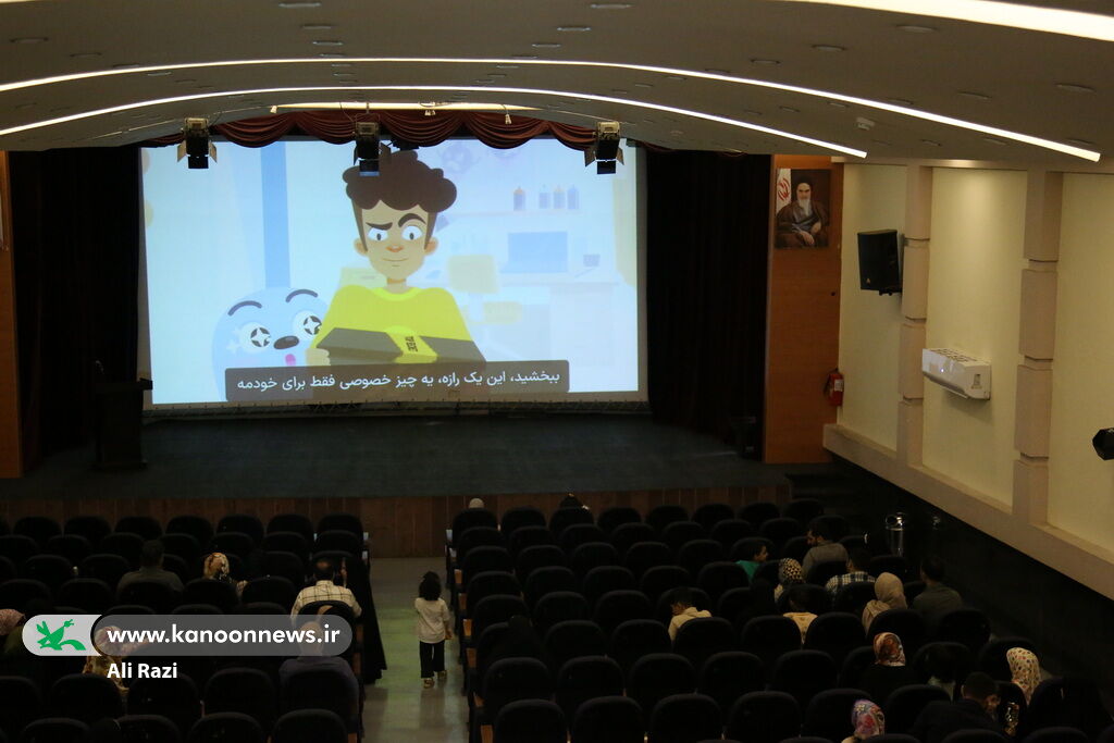 خانواده‌ها و نوجوانان بوشهری با آسیب‌های اجتماعی و چالش‌های فضای مجازی آشنا شدند