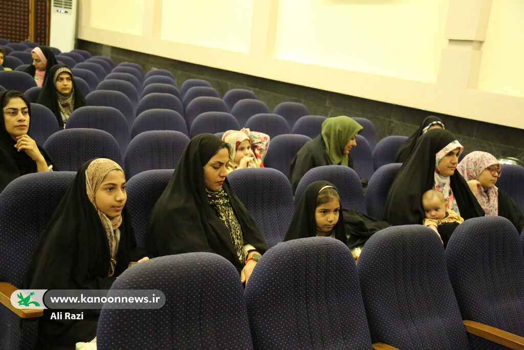 خانواده‌ها و نوجوانان بوشهری با آسیب‌های اجتماعی و چالش‌های فضای مجازی آشنا شدند