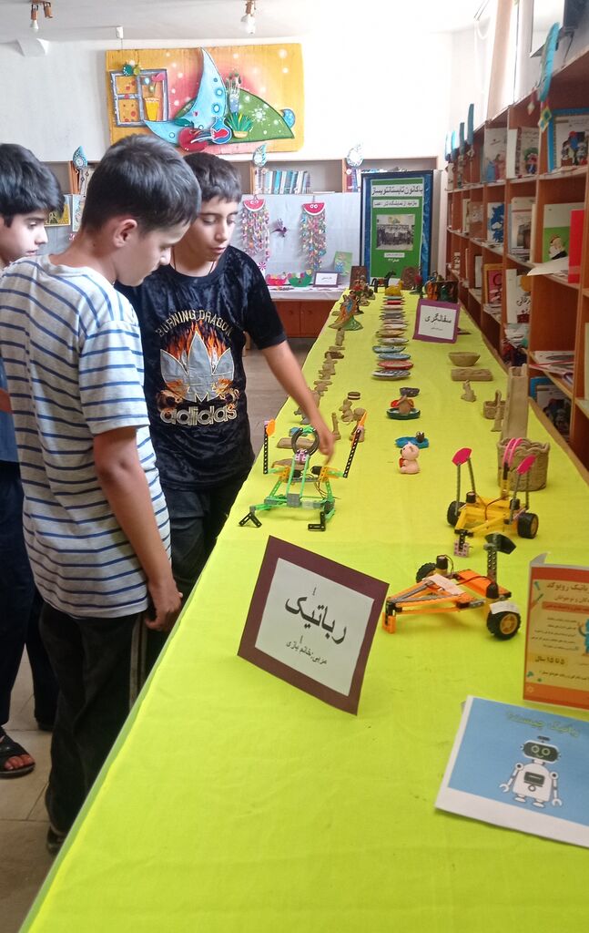 1336496-1 برپایی نمایشگاه آثار تابستانه اعضای کانون پرورش فکری یاسوج