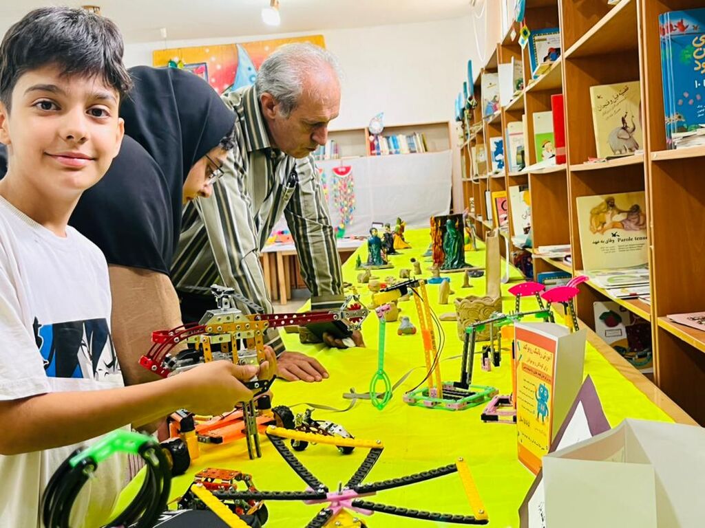 1336497-1 برپایی نمایشگاه آثار تابستانه اعضای کانون پرورش فکری یاسوج