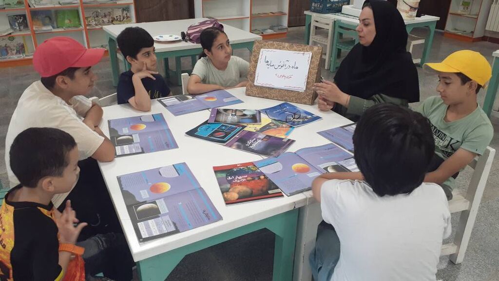 1336706-1 پویش ماه در آغوش سایه در مراکز فرهنگی هنری کانون مازندران اجرا شد