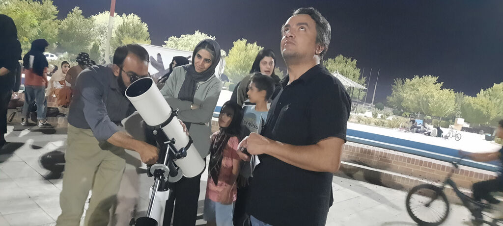 1336836-1 پویش ملی ماه در آغوش سایهها در مراکز فرهنگی هنری کانون پرورش فکری کودکان و نوجوانان یزد برگزار شد