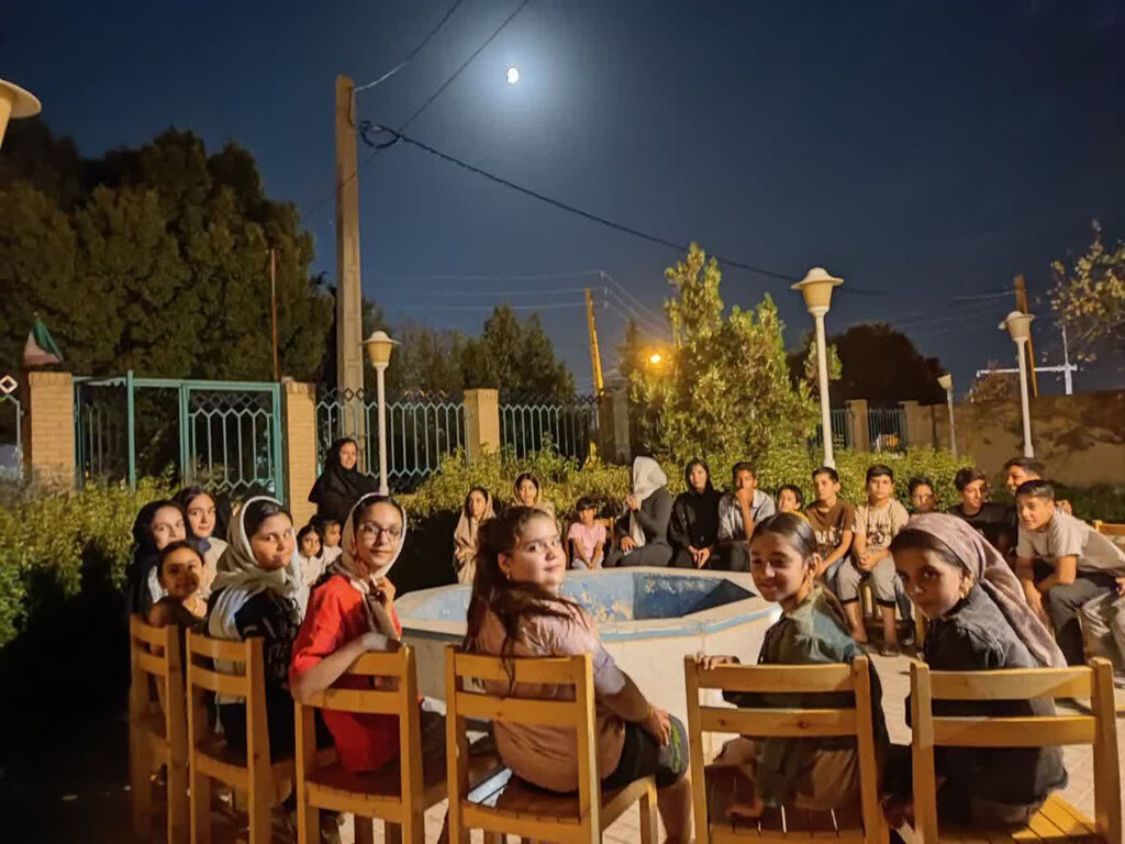 1336840-1 پویش ملی ماه در آغوش سایهها در مراکز فرهنگی هنری کانون پرورش فکری کودکان و نوجوانان یزد برگزار شد