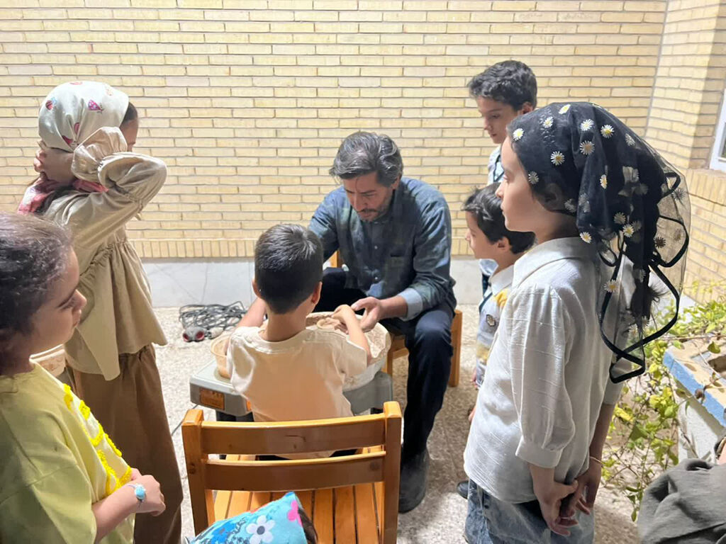 1336842-1 پویش ملی ماه در آغوش سایهها در مراکز فرهنگی هنری کانون پرورش فکری کودکان و نوجوانان یزد برگزار شد