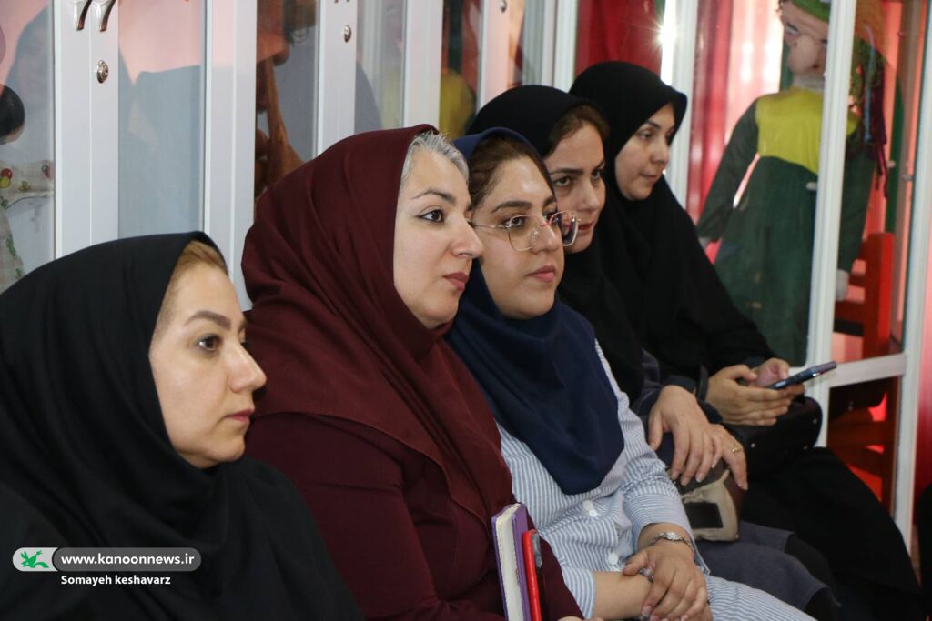 1336912-1 سلسله نشستهای تخصصی توانمندسازی مربیان کانون شیراز کلید خورد