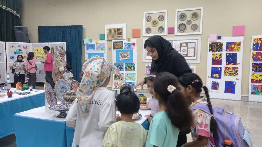 1336946-1 برگزاری کارگاه نقاشی خلاق در نمایشگاه ماهی پرنده