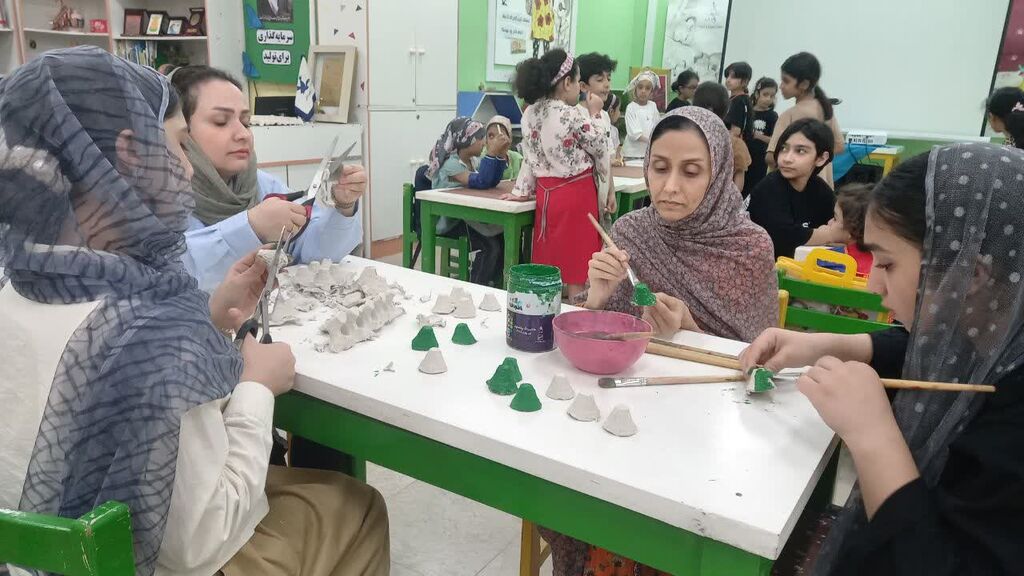 1336948-1 برگزاری کارگاه نقاشی خلاق در نمایشگاه ماهی پرنده