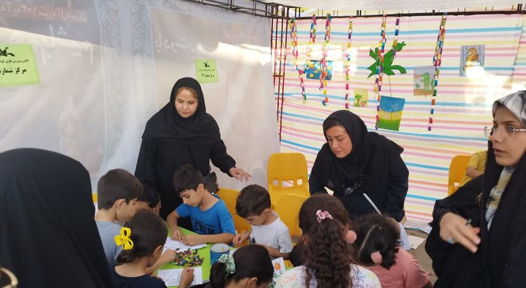 1337368-1 غرفه مرکز شماره ۱۳ کانون کرمانشاه در جشن میلاد پیامبر (ص)