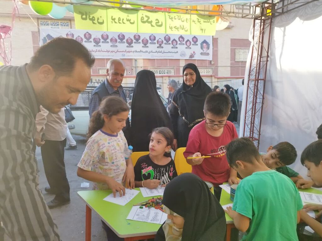 1337371-1 غرفه مرکز شماره ۱۳ کانون کرمانشاه در جشن میلاد پیامبر (ص)