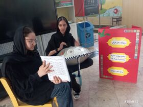 1337450-1 اجرای ویژه برنامه دست های مهربانی توسط اعضای کانون شهر اراک