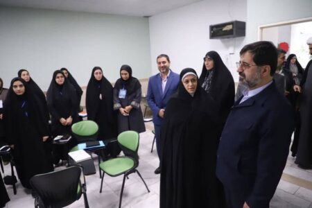 بازدید استاندار قم از دوره آموزش تربیت مربی کودک و نوجوان کانون