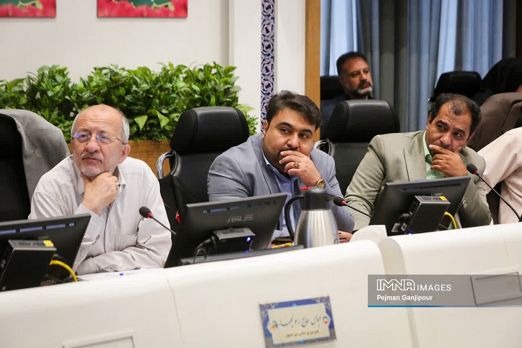 میثم بکتاشیان دبیرکل دومین کنگره‌ی ملی سلمان فارسی مورد تقدیر و تجلیل قرار گرفت