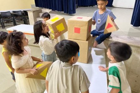 کارگاه یک‌روزه «قدرت بیان در کشف شکل‌ها و رنگ‌ها» در مرکز فرهنگی هنری گلشهر بندرعباس برگزار شد