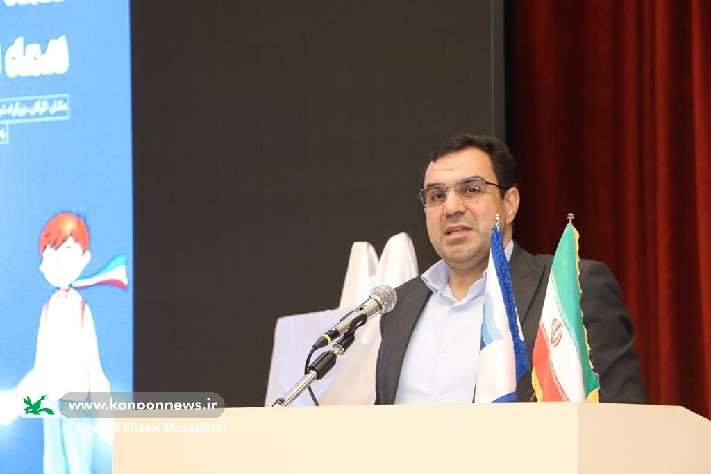 1338156-1 کانونیاران الگویی برای مسئولیتپذیری اجتماعی هستند