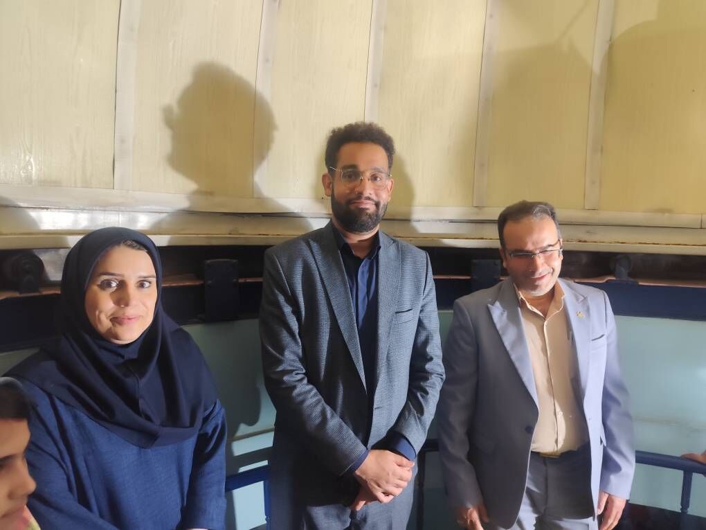 1338411-1 رصد ماه خونین در مرکز علوم تهران