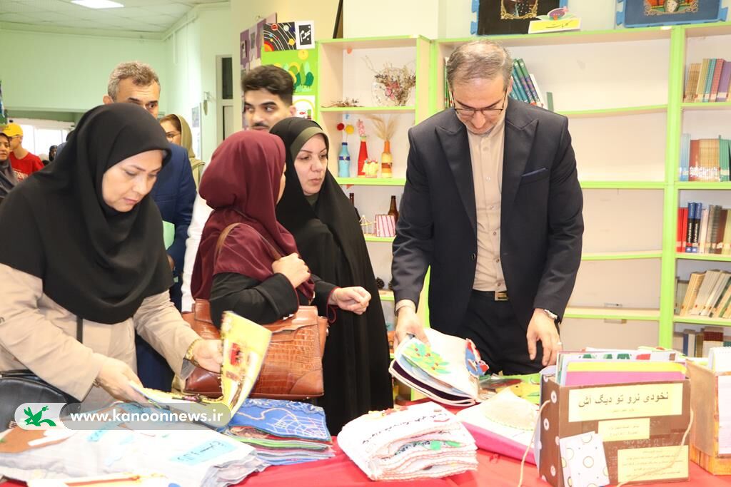 1338442-1 نمایشگاه کتابهای حسی و لمسی با حضور در کانون گلستان، به پایان رسید