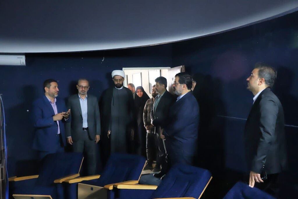 بازدید استاندار و تیم همراه از کانون پرورش فکری کودکان و نوجوانان استان قم