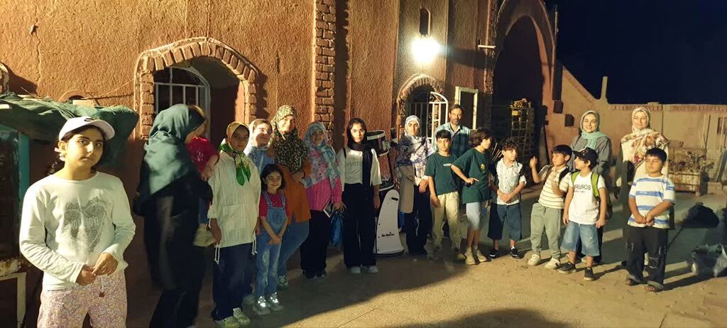 ویژه‌برنامه‌های رصد «مقابله زحل» با حضور کودکان، نوجوانان و خانواده‌ها در کانون