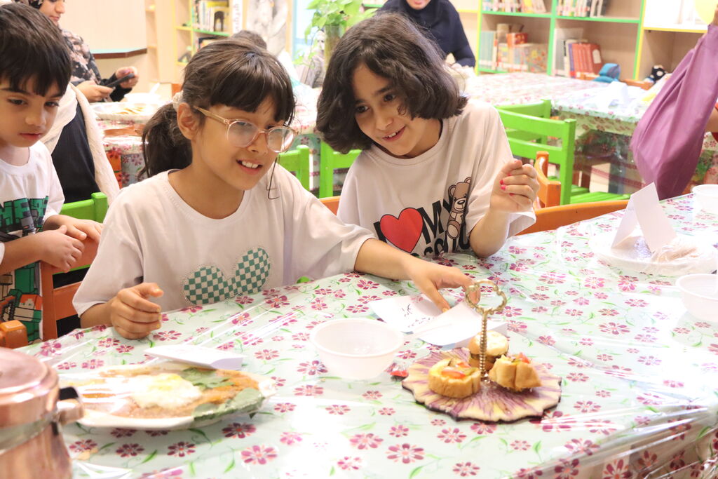 جشنواره غذاهای سنتی ایران، پیونددهنده ذائقه و فرهنگ در هفته وحدت در مرکز ۳۱ تهران