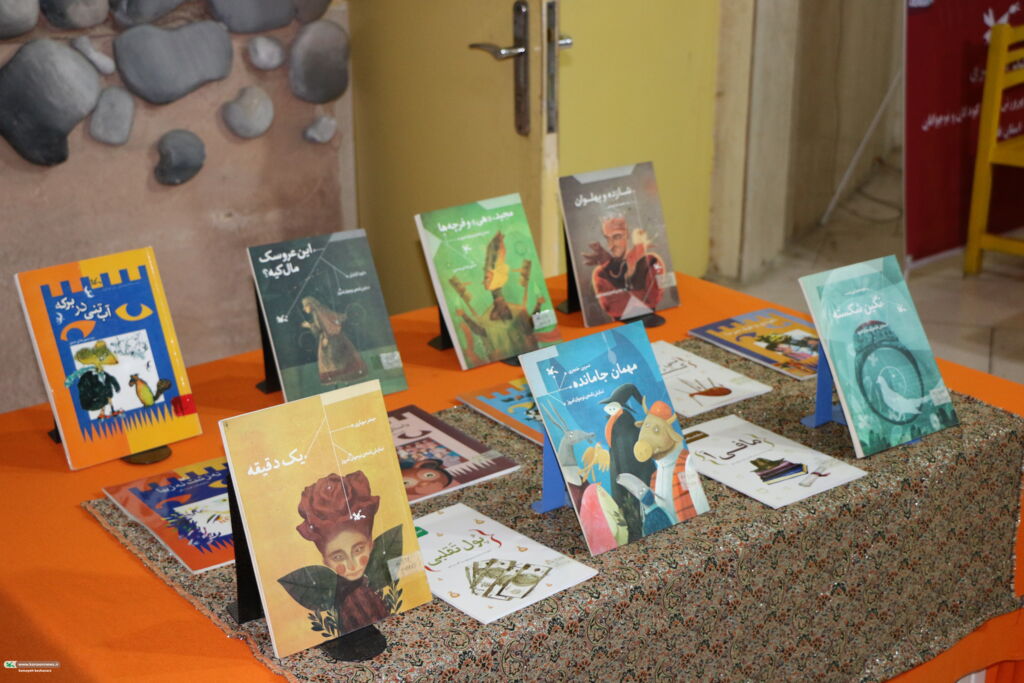 1339503-1 کارگاه آموزشی انجمن نمایش تجیر درکانون فارس اجرا شد