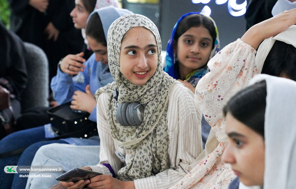 1339531-1 گام تازه کانون علوم در پیوند کودکان و نوجوانان با مراکز علمی ایران