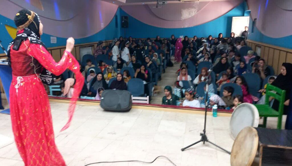 1339627-1 برگزاری جشن باشکوه میلاد پیامبر رحمت در مرکز روانسر