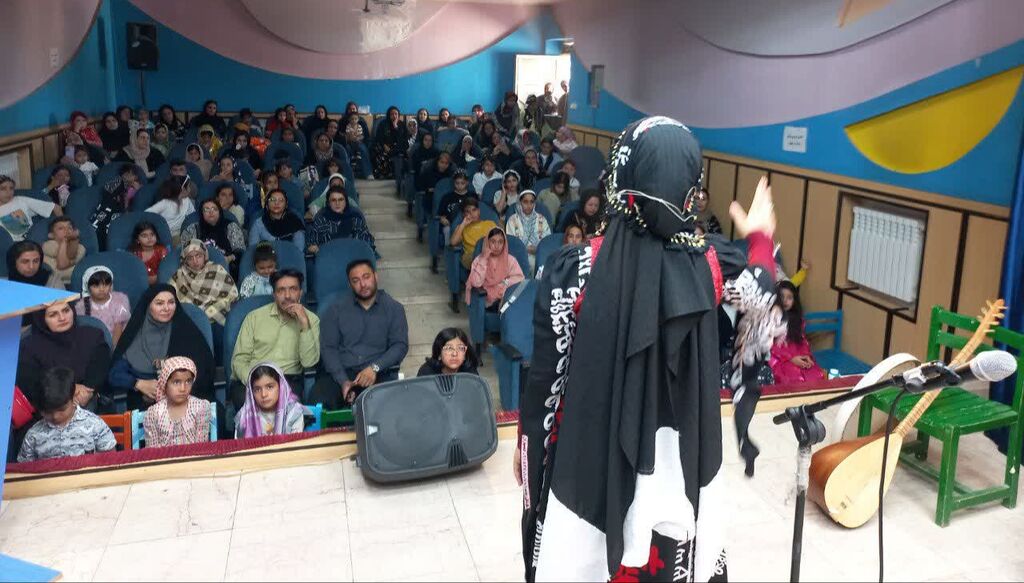 1339642-1 برگزاری جشن باشکوه میلاد پیامبر رحمت در مرکز روانسر