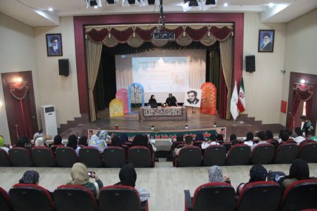 نشست چهارفصل شاعری در ارومیه