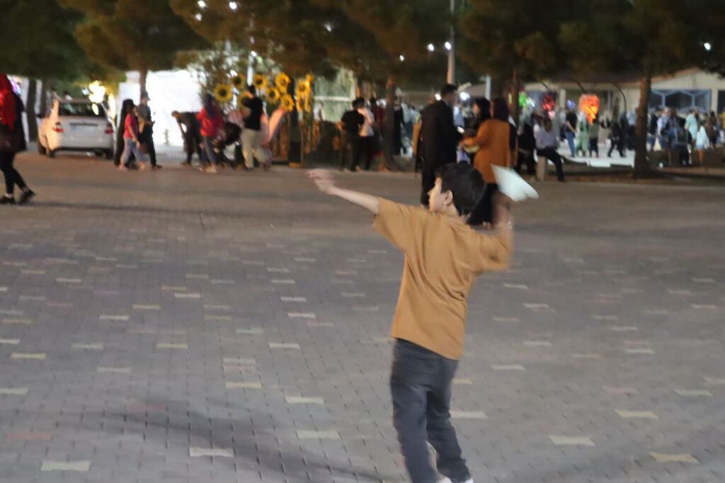 صدای کودکان ایرانی از دل جشنواره انگور به غز