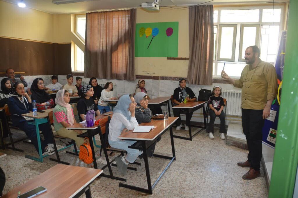 1339885-1 کارگاه بازیگری و تئاتر در مرکز پاوه برگزار شد