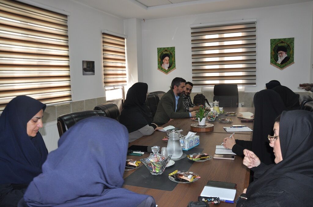 1340060-1 استفاده از ظرفیتهای کانونی و فراکانونی در راستای تولیگری و جریان سازی فرهنگی