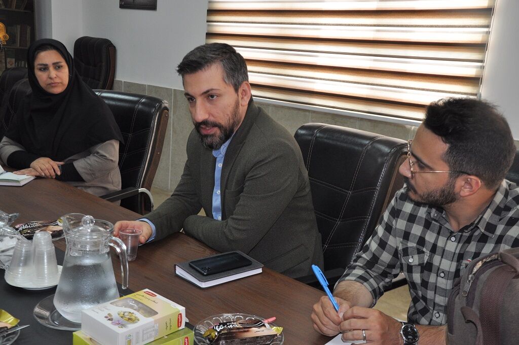 1340061-1 استفاده از ظرفیتهای کانونی و فراکانونی در راستای تولیگری و جریان سازی فرهنگی