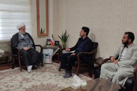 دیدار مدیرکل کانون پرورش فکری کودکان و نوجوانان کردستان با نماینده ولی‌فقیه در استان