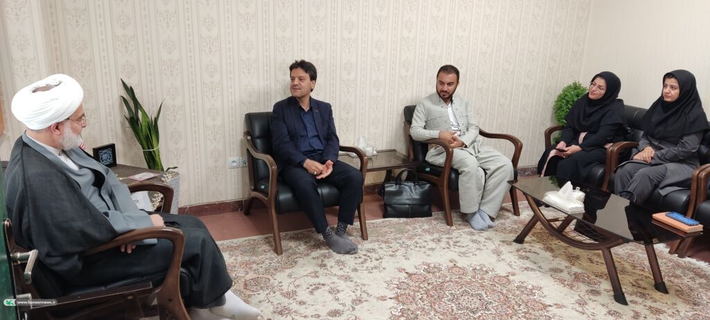 1340069-1 دیدار مدیرکل کانون پرورش فکری کودکان و نوجوانان کردستان با نماینده ولیفقیه در استان