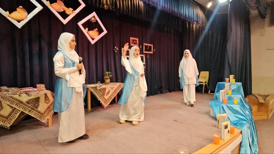 ویژه برنامه‌ی " آواز واژه‌ها، شهریار دل‌ها" کانون استان اصفهان