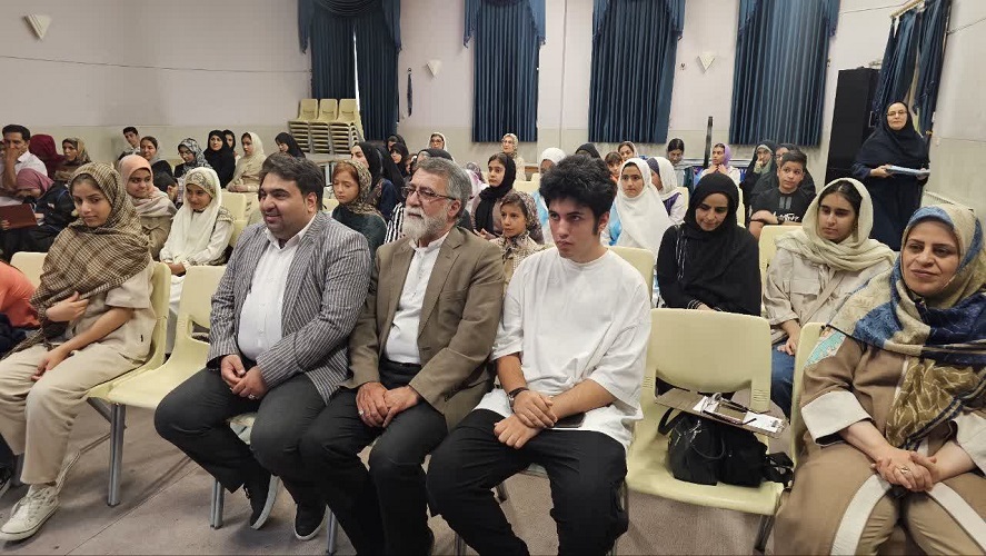 ویژه برنامه‌ی " آواز واژه‌ها، شهریار دل‌ها" کانون استان اصفهان