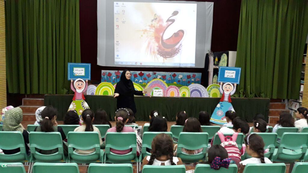 جشن میلاد پیامبر اعظم(ص) در مرکز ابهــر کانون زنجان با حضور اعضا و مادران