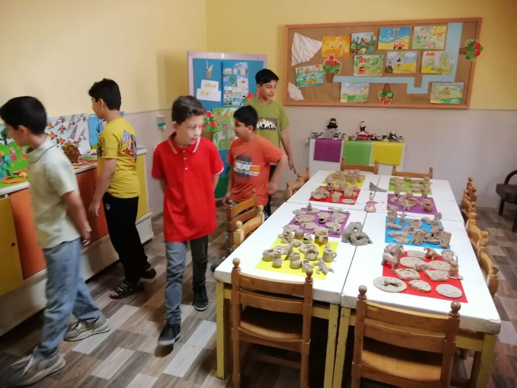 نمایشگاه «کانون رنگین من» در مرکز شماره ۲ نیشابور