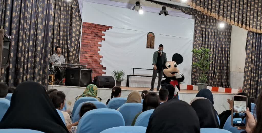 1340420-1 مرکز فرهنگی هنری کنگاور میزبان "محله شاد" شد