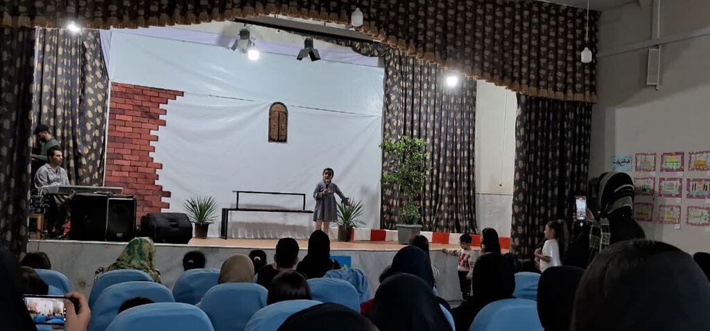 1340423-1 مرکز فرهنگی هنری کنگاور میزبان "محله شاد" شد