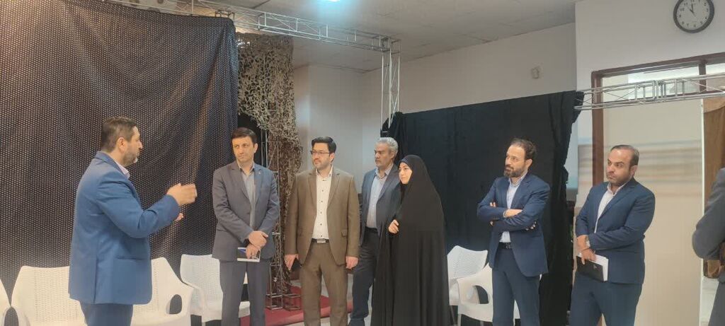 1340457-1 در آستانه هفته ی ملی کودک، بازدید اعضای شورای شهر و مسئولان شهرداری از مجتمع فرهنگی هنری کانون واقع در پردیسان