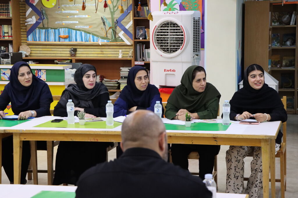 1340530 پنجمین باشگاه کتابخوانی کانون استان تهران