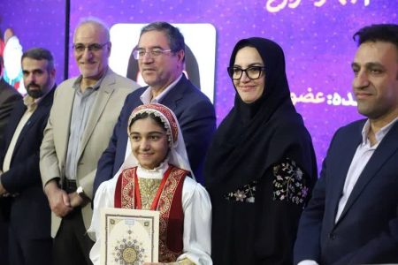 درخشش سارینا سیفی در جشنواره قصه‌گویی نهال امید