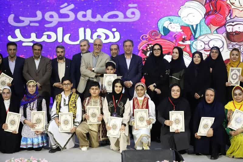 درخشش سارینا سیفی در جشنواره قصه‌گویی نهال امید