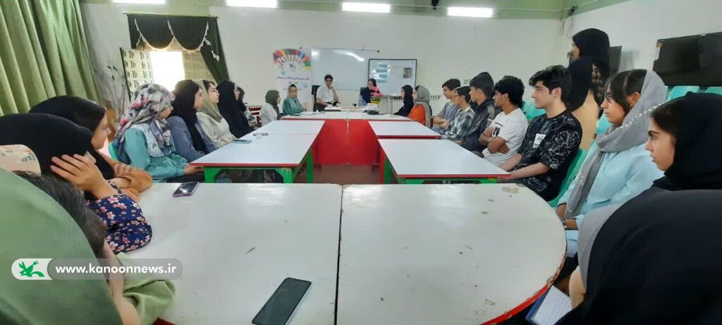 1340666-1 پنجاه و هفتمین نشست انجمن سپیدار در زنجان با محوریت «روایت در داستان» برگزار شد