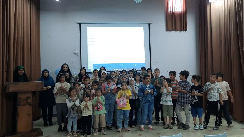 1340811-1 پایان شیرین تابستان با جشن اختتامیه کلاسهای کانون همدان