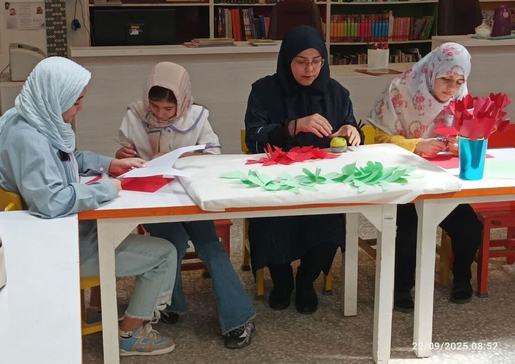 1340816 کتابهای کانون بهترین ظرفیت برای معرفی دوران دفاع مقدس به نسل جدید است