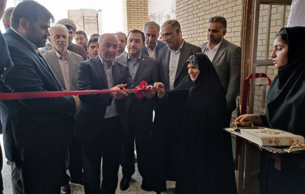 1341216-1 گشایش مدرسه ۱۴ کلاسه شهیدان آبیز در زاهدان با حضور مدیرعامل کانون