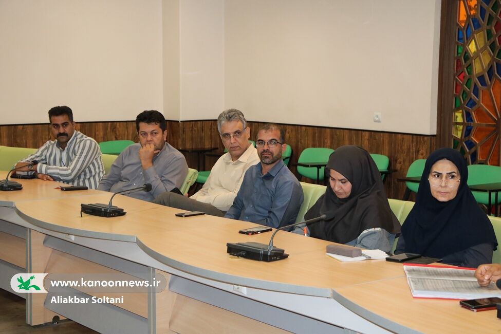 1341376-1 نشست هماهنگی برنامههای هفته ملی کودک برگزار شد