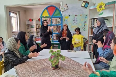 نوجوانان در قاب شعر و ادب